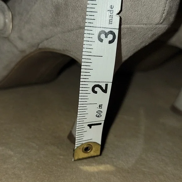 Liz Claiborne Peak Koala Taupe Memory Foam 3" Heels Size 9 NWT - Picture 5 of 12